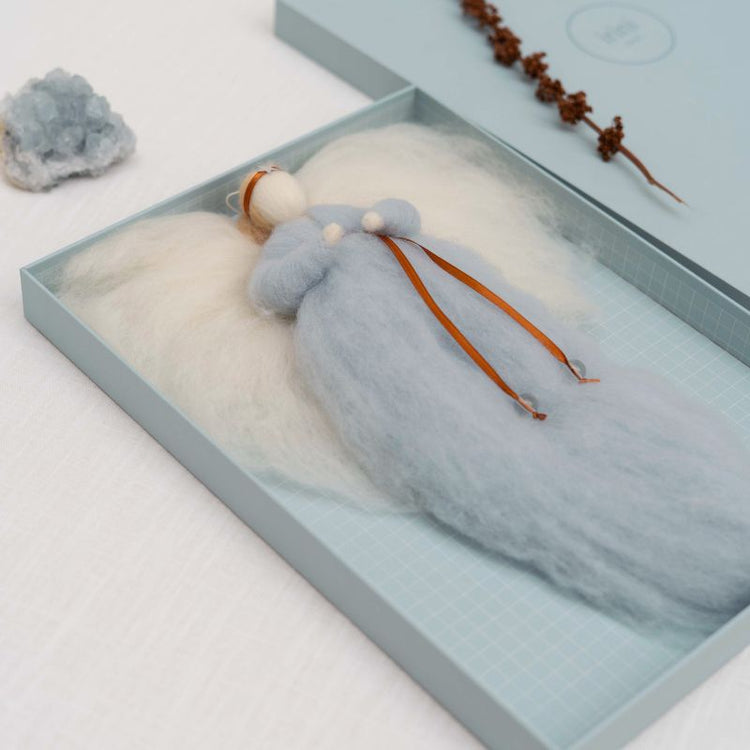 jurianne matter - irini - wollen engel - soft blue