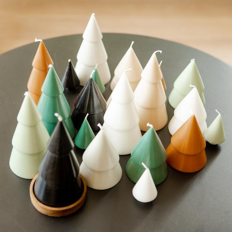 Christmas tree candle - cognac - m