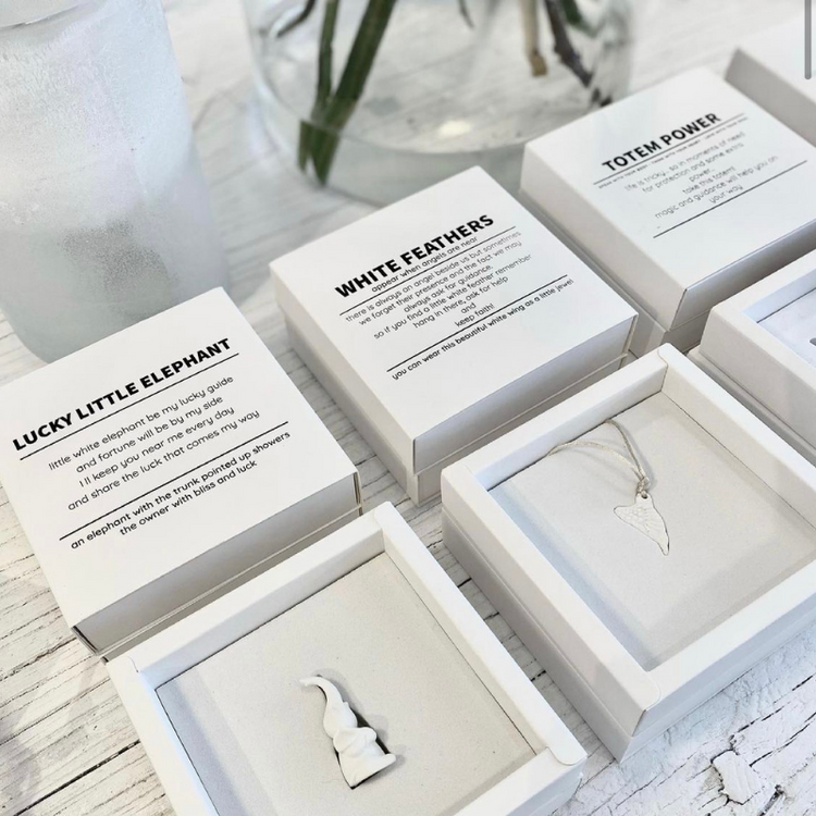 aprilmorning - quote box - white feathers