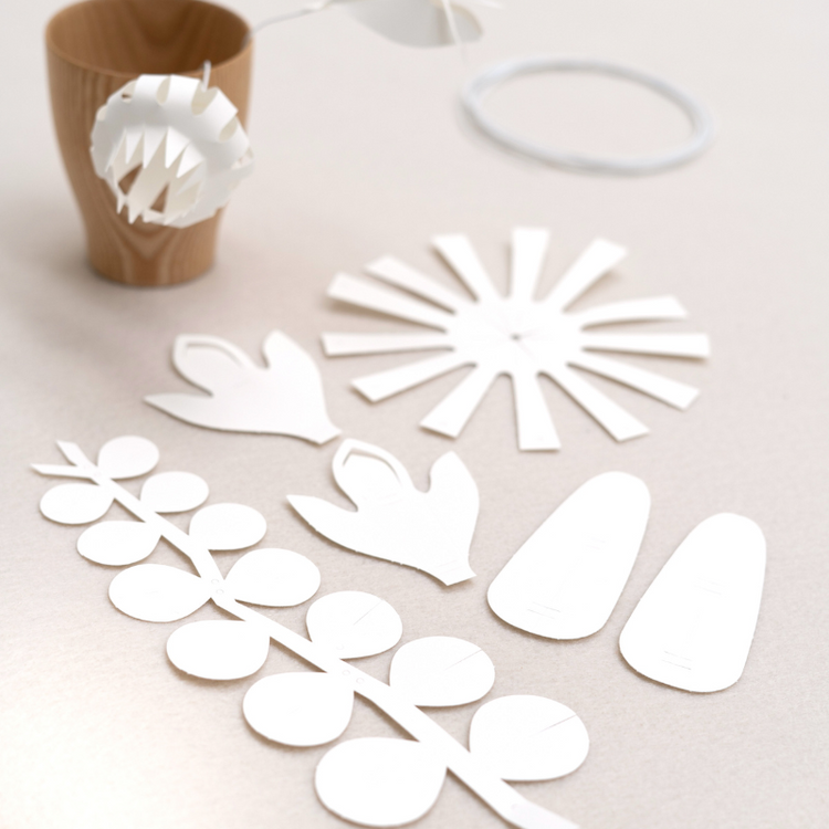 jurianne matter - field flowers - small - white