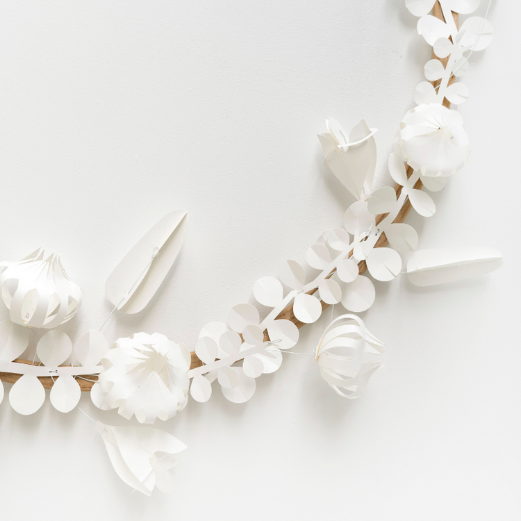 jurianne matter - field flowers - large - white