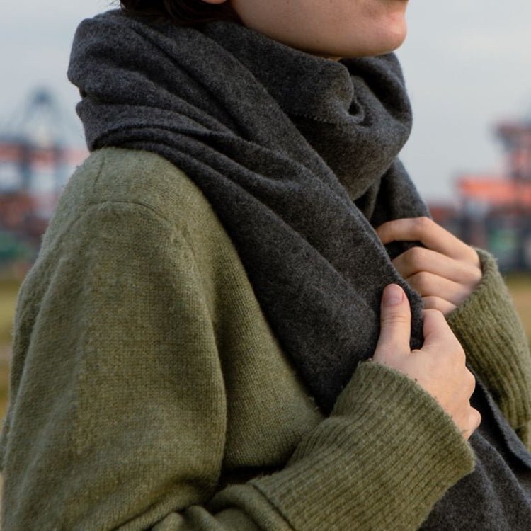 coisa - sjaal - anthracite