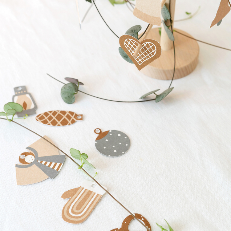 jurianne matter -advent tree - naturel