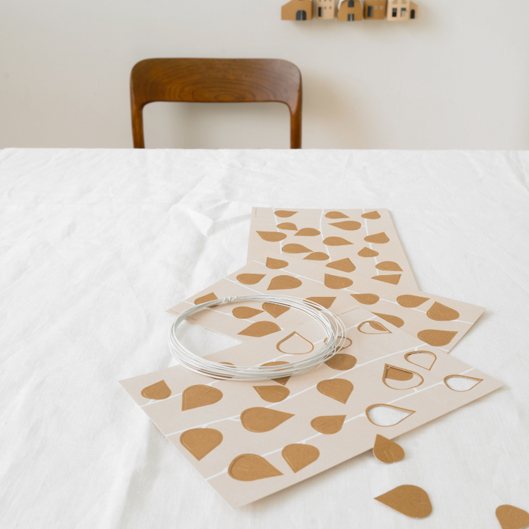 jurianne matter - twig leaves - oker