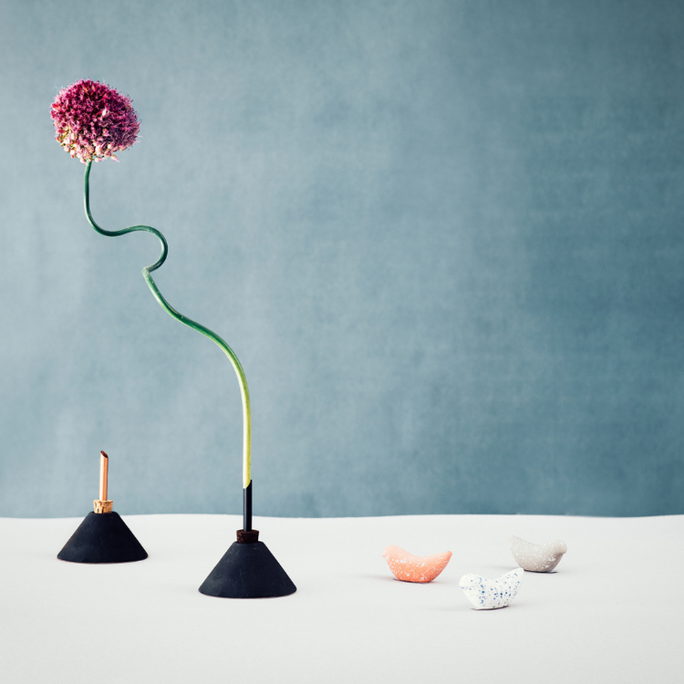 consilium vase - ash black - black