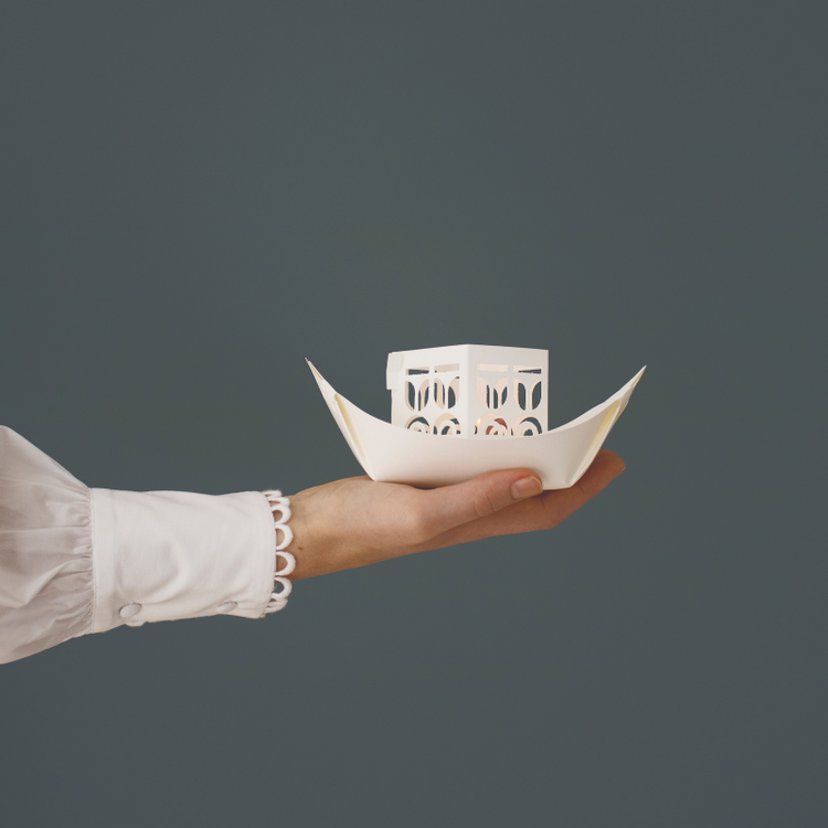 jurianne matter - flyde - drijvend lichtbootje