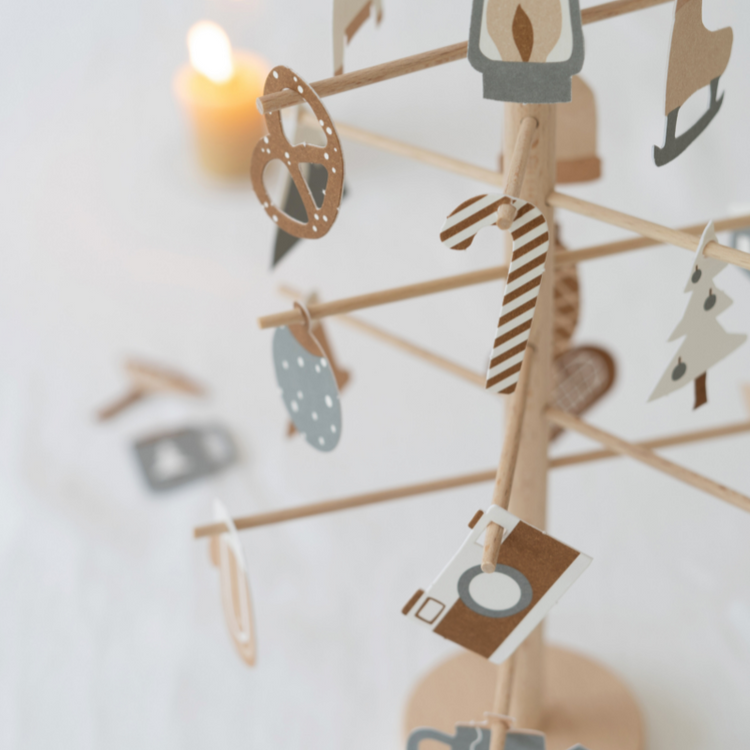 jurianne matter -advent tree - naturel