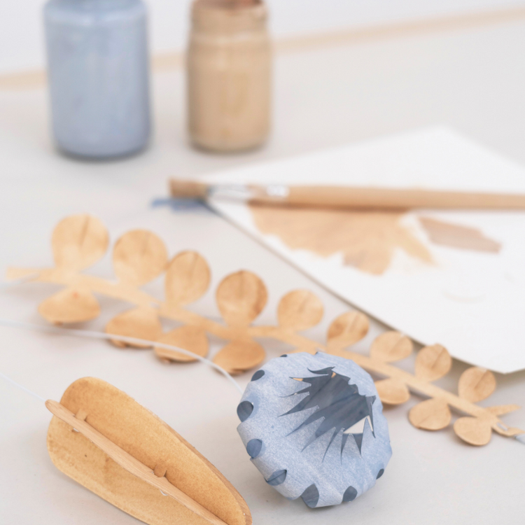 jurianne matter - field flowers - large - white