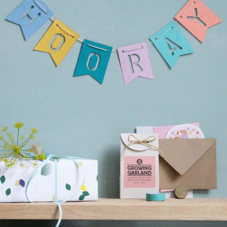 niko niko - growing garland - hooray