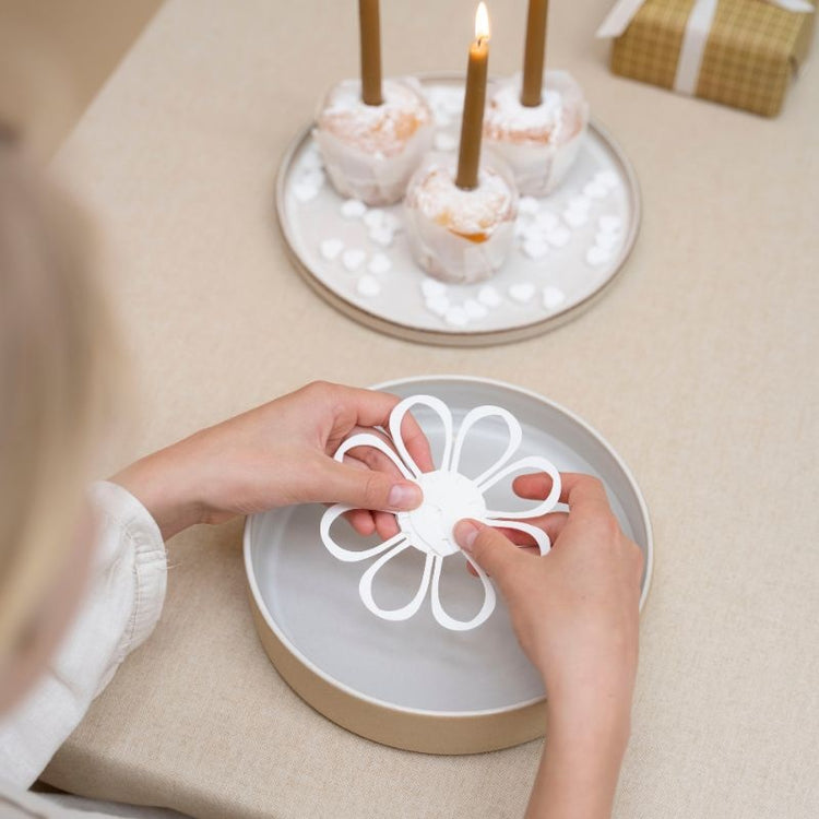 jurianne matter - magic flower - white