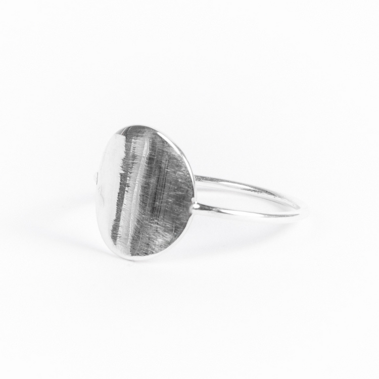 charlotte wooning - ring geometry coin - zilver