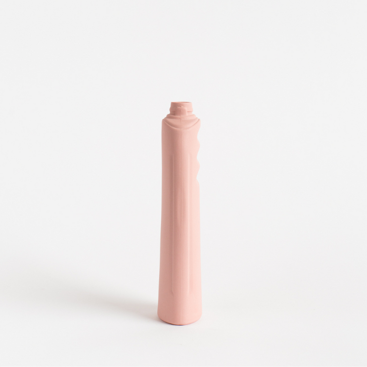 foekje fleur - bottle vase #23 - powder