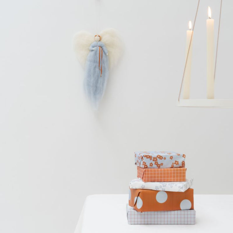 jurianne matter - irini - wollen engel  - soft blue