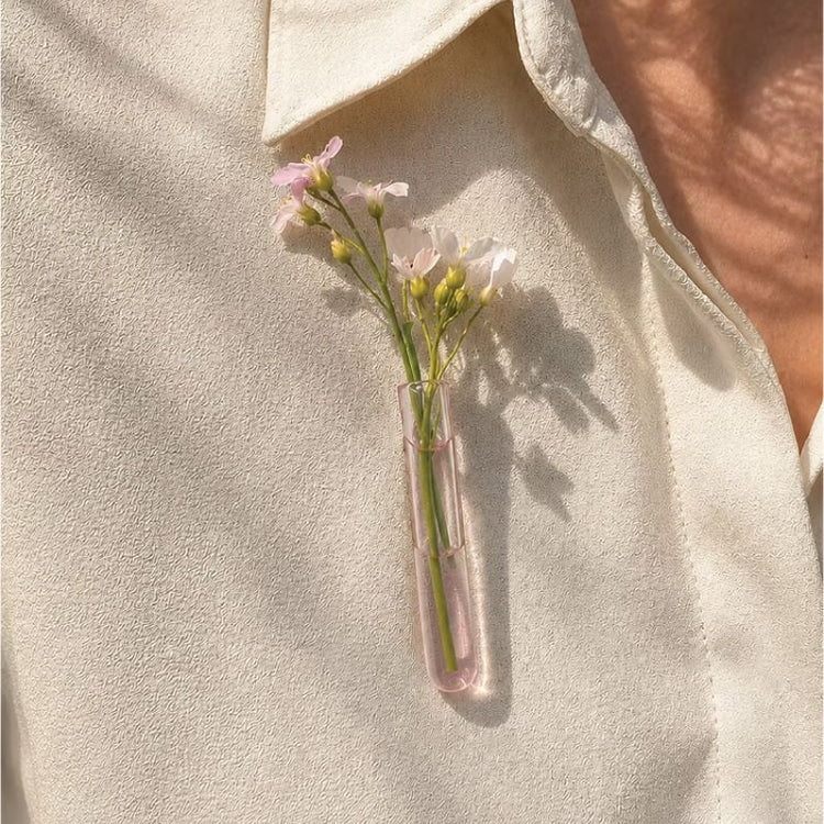 muurbloempjes - flower brooch
