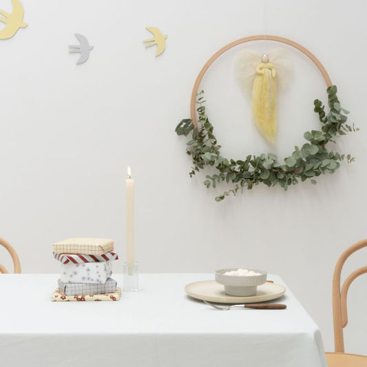 jurianne matter - irini - wollen engel - pale yellow