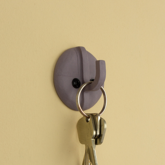 studio daphne zuilhof - nosy wandhaak - aubergine