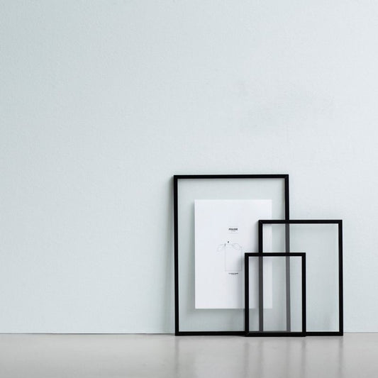 moebe - frame A4 - zwart
