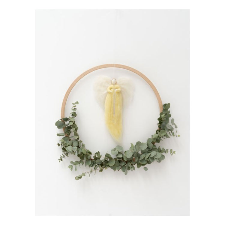 jurianne matter - irini - wollen engel - pale yellow