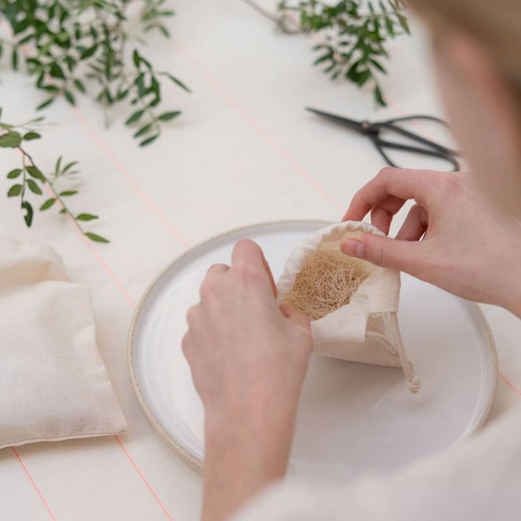 jurianne matter - NEST woolen eggs - pastel