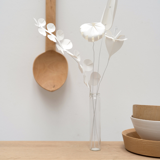 jurianne matter - field  flowers -  small - wit
