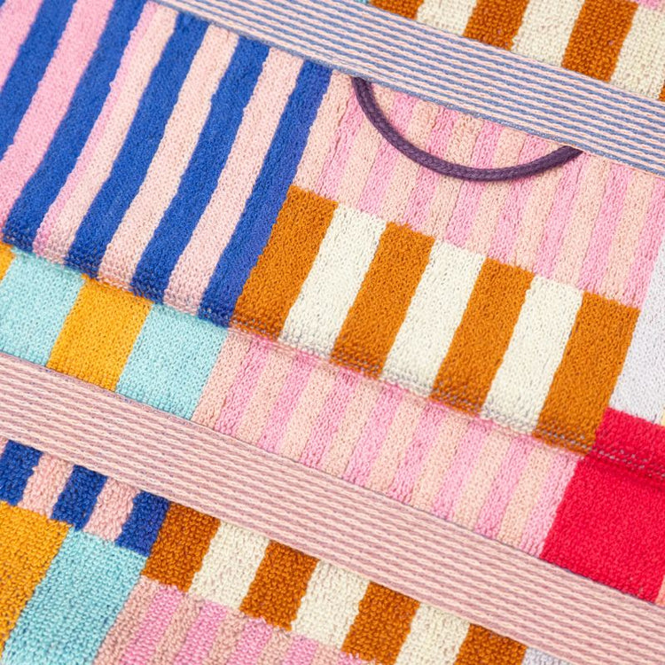 foekje fleur - strandlaken odds & ends - #133 tulip quilt