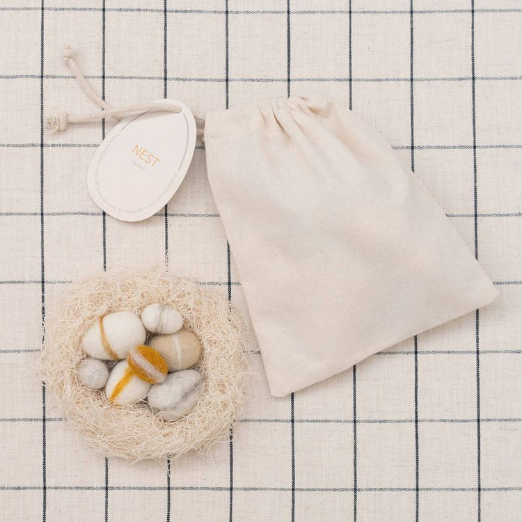 jurianne matter - NEST woolen eggs - natural