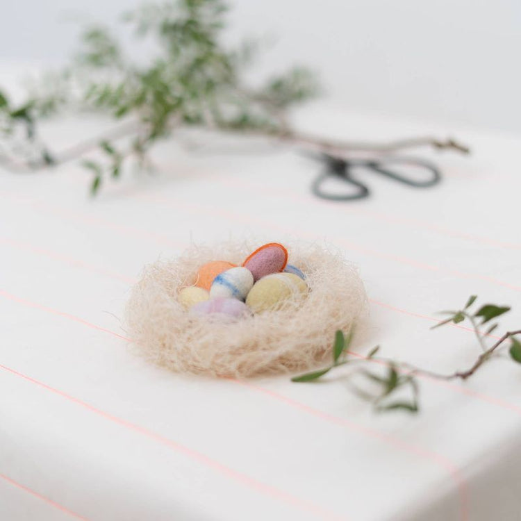 jurianne matter - NEST woolen eggs - pastel