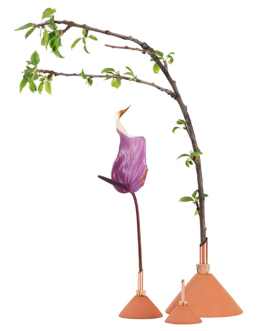 consilium vase - terracotta medium