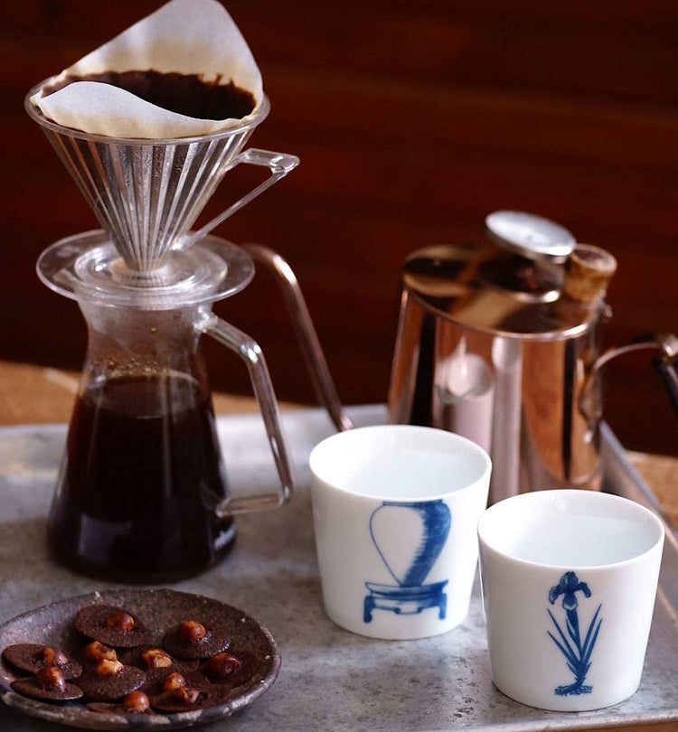 lilibo - bonsai cups - iris