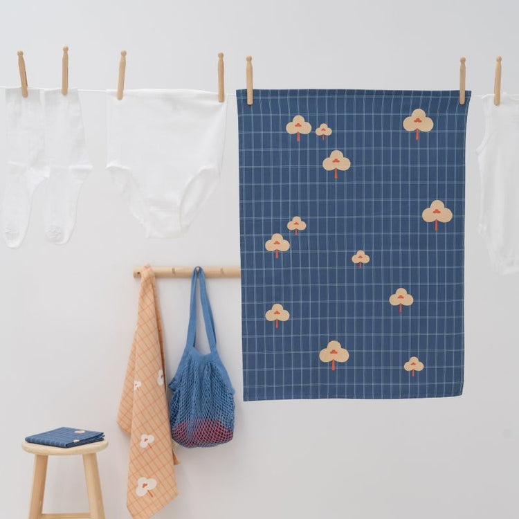jurianne matter - tea towel - blue